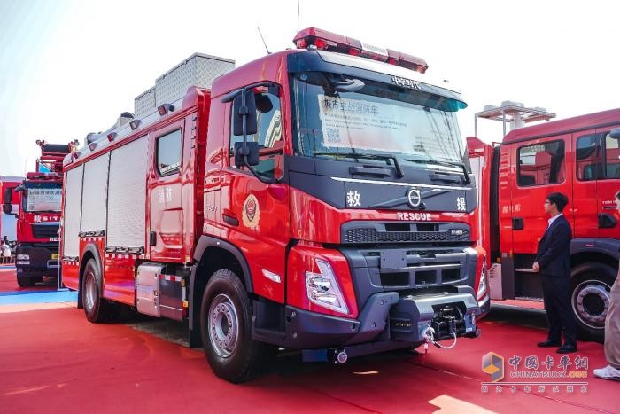 消防圈“大V”甄選 27臺沃爾沃底盤車亮相中國消防展