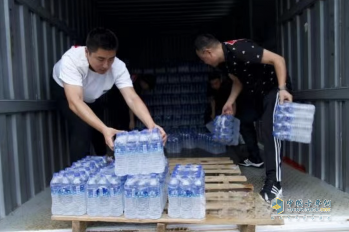 暖心守護 5G硬核服務(wù) 福田瑞沃與用戶風(fēng)雨同舟并肩前行
