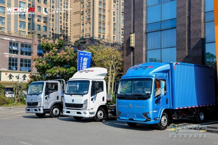 藍擎·悅、藍擎·龍系列新品亮相  濰柴新能源藍擎汽車新品全國上市體驗之旅走進武漢