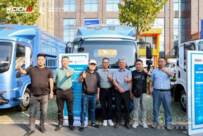 藍擎·悅、藍擎·龍系列新品亮相  濰柴新能源藍擎汽車新品全國上市體驗之旅走進武漢