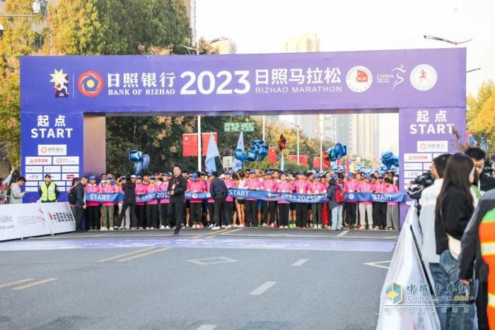 賽事官方唯一指定用車 飛碟汽車與跑友們共赴“日馬”之約！