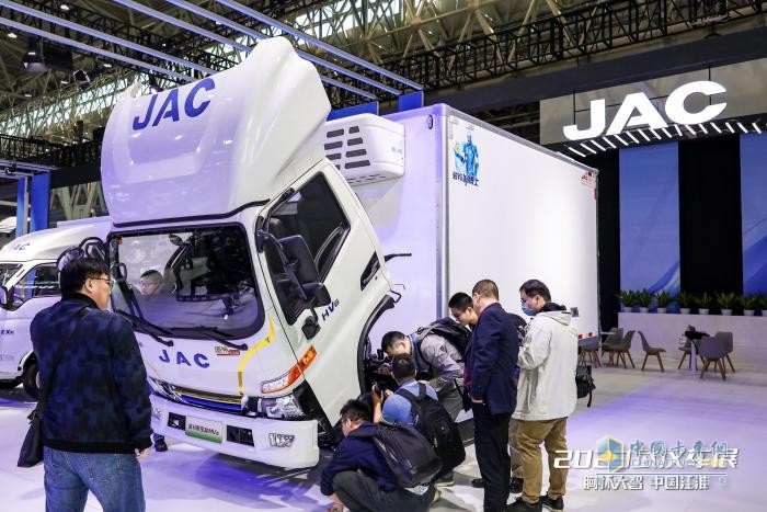 江淮1卡：五款新能源車型亮相武漢車展，款款都有“爆款實(shí)力”