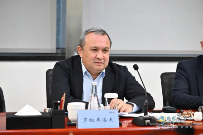 共建“一帶一路” 譚旭光與烏茲別克斯坦汽車工業(yè)股份公司董事會(huì)主席就重卡合作落地開(kāi)展交流
