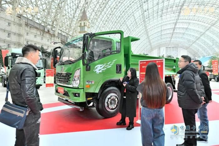 新能源業(yè)務(wù)大幅增長！中國重汽成都商用車2024年合作伙伴大會收官