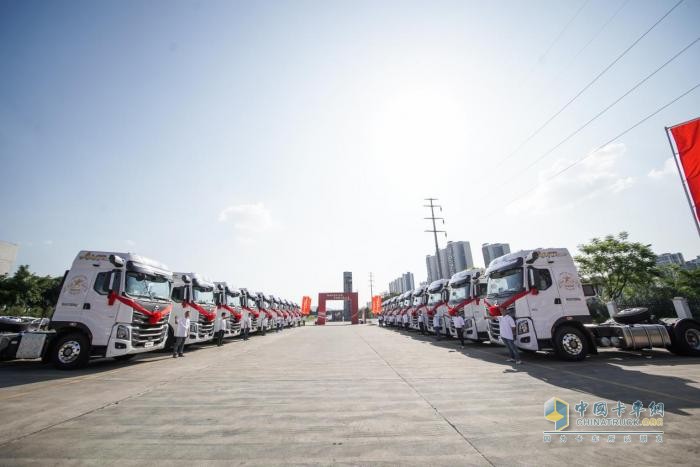 批量交付 乘龍H7智能駕駛牽引車助力千掛科技開(kāi)啟智能物流新篇