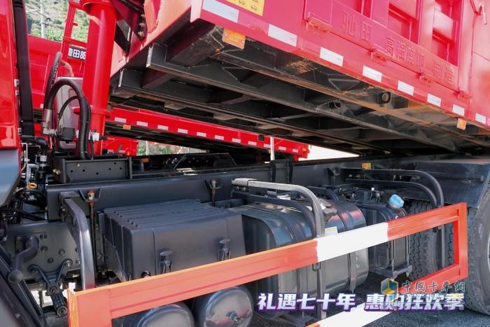 挑戰(zhàn)極限 實(shí)力創(chuàng)富，乘龍H5 4X2極限自卸車強(qiáng)勢(shì)來(lái)襲！