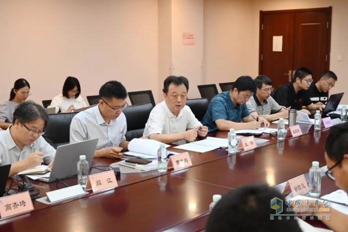 齒輪專項國家標(biāo)準(zhǔn)草案工作組會議在法士特召開