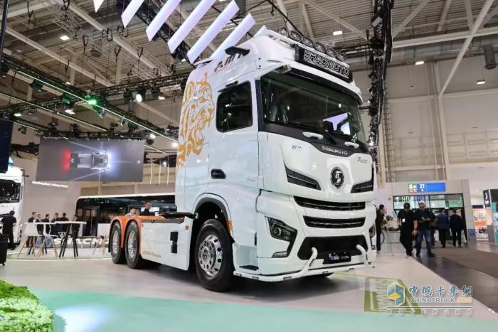 陜汽重卡閃耀2024德國(guó)漢諾威國(guó)際商用車展