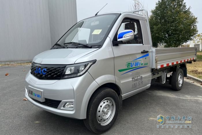 8月新能源城配物流車：同環(huán)比雙增；遠(yuǎn)程強(qiáng)勢(shì)奪冠，五菱第二；福田\開瑞爭(zhēng)第三；