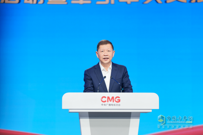 中國紅 乘東風(fēng)！東風(fēng)天龍GX榮耀交付中央廣播電視總臺