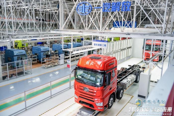 解放三年整車質(zhì)保，品質(zhì)護航省錢省心！