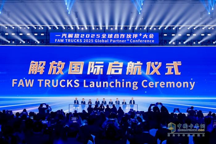 溫情與榮耀并進(jìn)，一汽解放2024品牌之路繁花滿徑