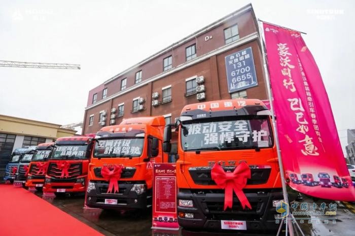 港口老板們都在搶什么？豪沃港拖車強(qiáng)勢(shì)鉅惠驚艷上海灘