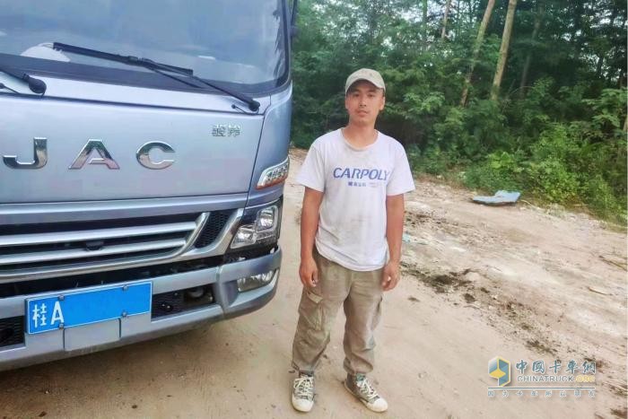 不想打工了怎么辦？廣西北海劉老板選擇江淮1卡駿鈴，生活大變樣