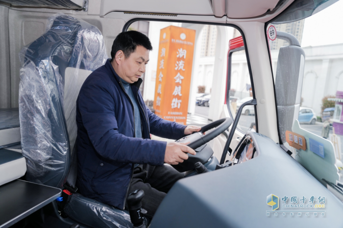 更高效更賺錢(qián)，乘龍卡車(chē)燃爆天府