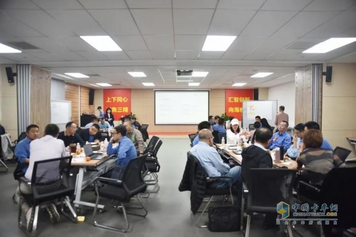 簽約1500臺！東風柳汽與中歐國際工商學院“龍行工程”生態(tài)共創(chuàng)合作項目啟動