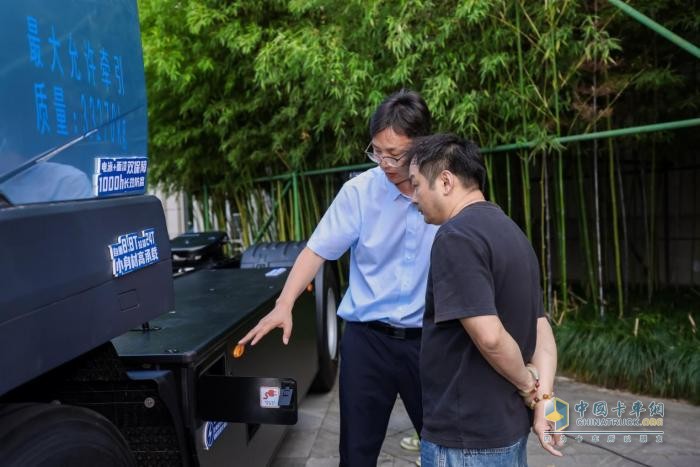 在鋼鐵與鹽霧之間，宇通重卡T系列如何書寫新能源時代的人性答案？