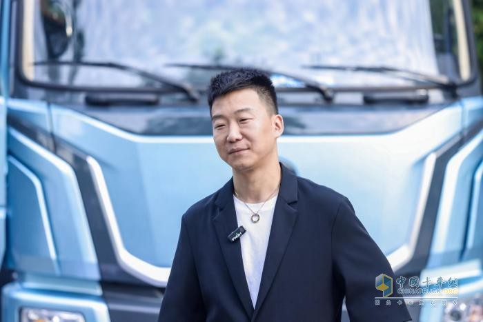 在鋼鐵與鹽霧之間，宇通重卡T系列如何書寫新能源時代的人性答案？