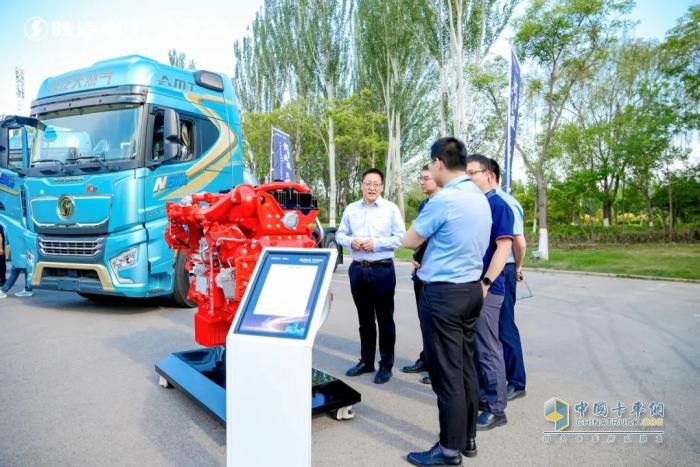 新明珠銀川上市首發(fā)：當(dāng)天然氣取代柴油，商用車革命的轟鳴聲從銀川裂變