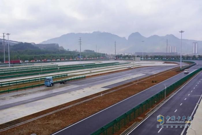硬核實力，可靠品質—乘龍車型B10壽命性能可靠為安全運輸保駕護航
