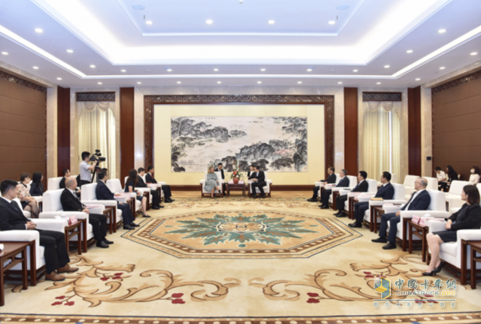 康明斯與卓品智能簽署合作協(xié)議，開(kāi)拓軟件電子新機(jī)遇