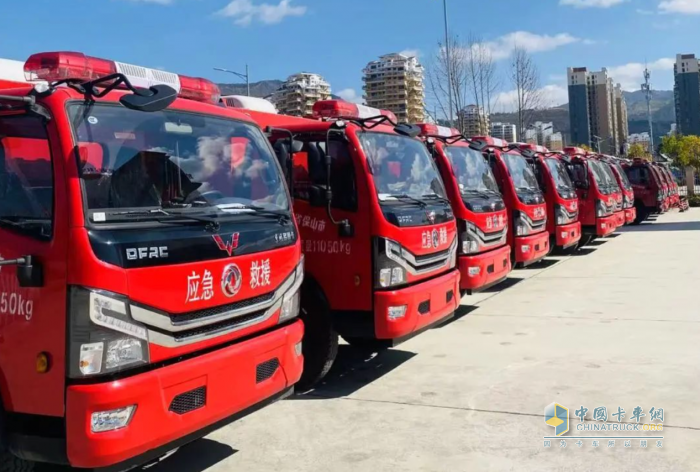 春節(jié)交付暖人心！50 臺(tái)五菱消防車(chē)再赴云南