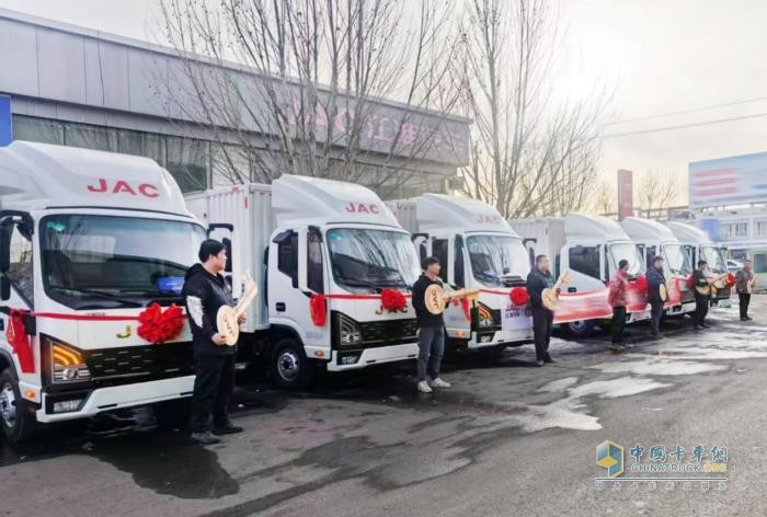 交車捷報(bào)頻傳，江淮1卡品牌勢能持續(xù)燃動(dòng)
