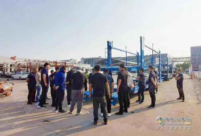 收獲線索600+ 意向訂單300+ 東風(fēng)商用車轎運(yùn)大馬力新品全國(guó)巡展完美收官