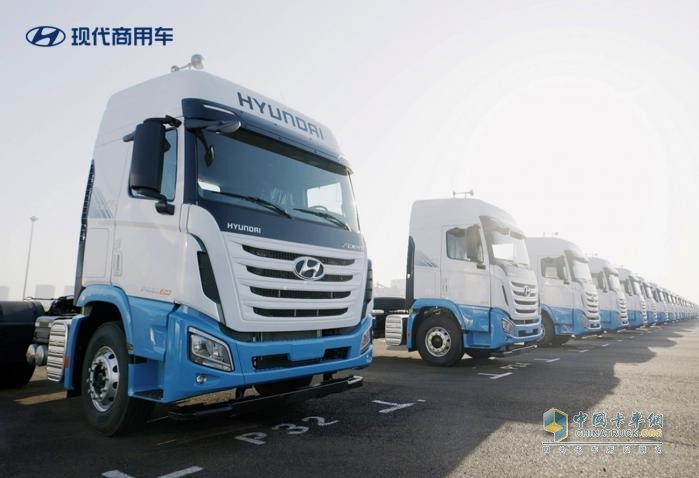 現(xiàn)代創(chuàng)虎“出?！敝袞| 首批車輛正式發(fā)車