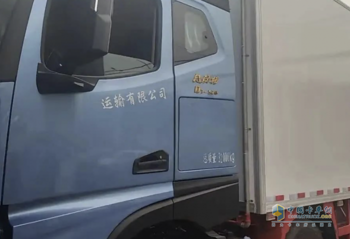 海鮮運(yùn)輸時效快、更節(jié)油！朱總格外看好江淮重卡“冰鮮1號”