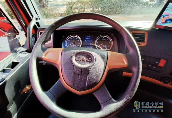 “廂”當(dāng)有力，格爾發(fā)A5L 9.8米雙飛翼載貨車跑贏快遞快運