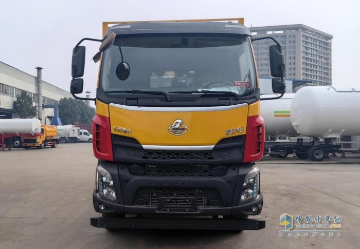 國補至高8.5萬，乘龍M3清洗吸污車市政環(huán)衛(wèi)品質(zhì)可靠之選