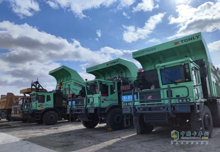 微宏與同力重工聯(lián)合推出環(huán)保型混合動(dòng)力礦用卡車
