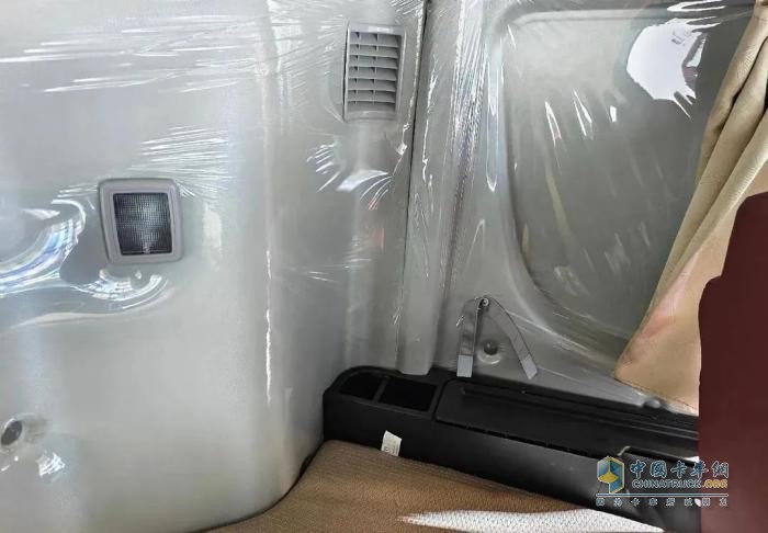 39.99萬元買630馬力燃?xì)廛?還送一臺奇瑞冰淇淋！看奇瑞商用車全新“金鳳凰”重卡