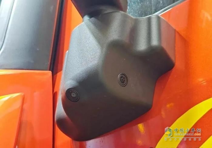 39.99萬元買630馬力燃?xì)廛?還送一臺奇瑞冰淇淋！看奇瑞商用車全新“金鳳凰”重卡