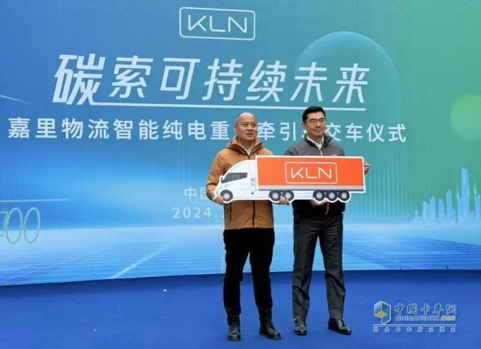 陳澔利的重卡“破局之道”：以創(chuàng)新基因孕育葦渡速度與全球標(biāo)桿