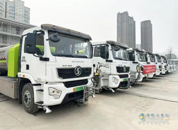德創(chuàng)環(huán)境新能源環(huán)衛(wèi)車批量交付 共筑城市綠色新未來