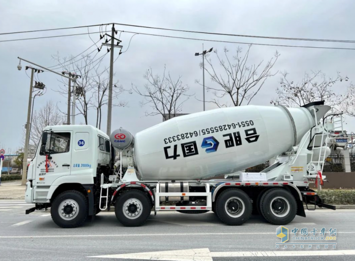 硬核來(lái)襲 星馬輕騎兵攪拌車(chē)，高效創(chuàng)富的利器