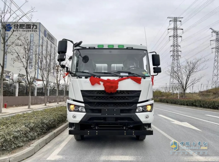 星馬輕騎兵攪拌車(chē)，輕量又高效，安全“拌”大事
