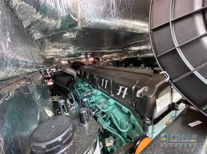 品質(zhì)合規(guī)，上牌無(wú)憂！解放青汽JH6 6X2爆破器材車榮耀上市