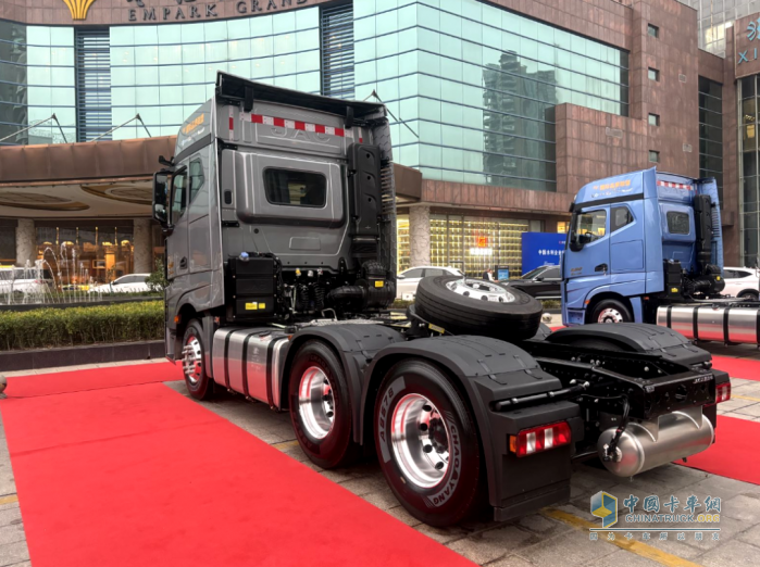 680馬力！干線運(yùn)輸?shù)摹榜R中赤兔”——江淮跨越6×4牽引車