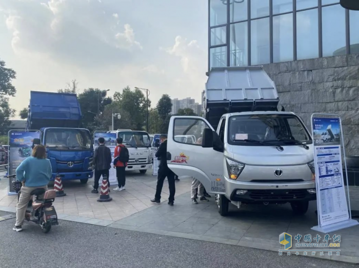 再次實(shí)現(xiàn)突破與創(chuàng)新 飛碟締途X3小金牛自卸車(chē)成都推介會(huì)斬獲6臺(tái)訂單