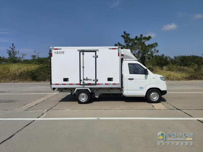開瑞小卡冰河冷藏車:開啟冷鏈運輸新時代