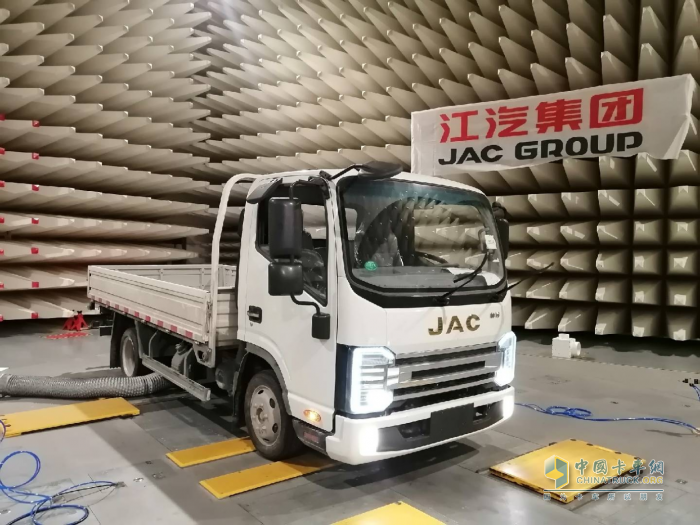 江淮1卡：推動制造業(yè)可靠性提升，打造底盤更好的高端智能卡車
