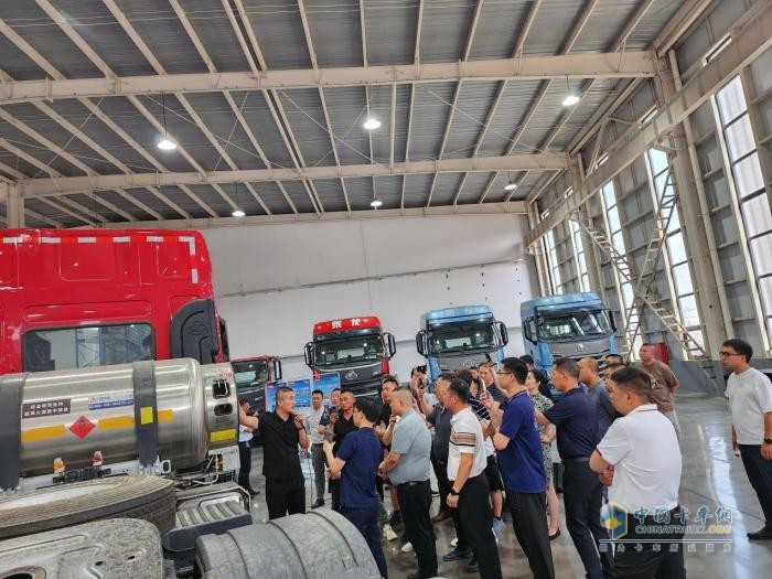 向5.1萬臺沖刺，東風柳汽乘龍2023年半年經(jīng)銷商會召開！