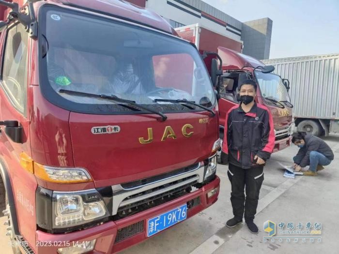 輕卡行業(yè)第一大單！江淮1卡獨(dú)家中標(biāo)順豐速運(yùn)2300輛訂單