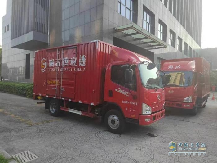 一年來多次批量復(fù)購解放輕卡，這家杭州物流公司看中了啥？   