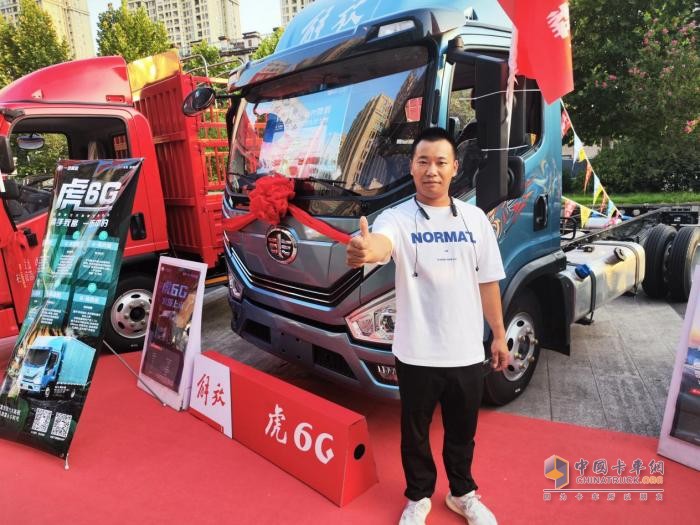 馳騁山城，舒爽駕乘 解放輕卡帶給楊師傅信賴體驗(yàn)！