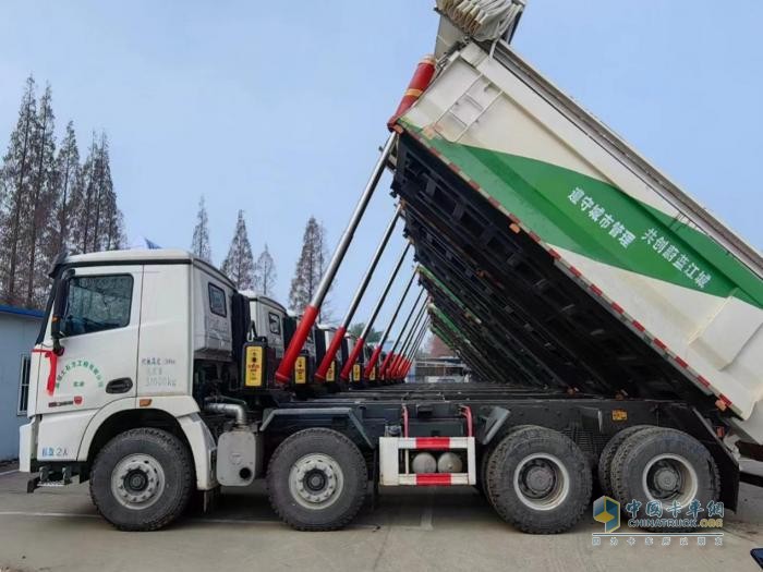 為渣土運輸而生！徐工漢風XG1H環(huán)保渣土車批量交付安徽蕪湖