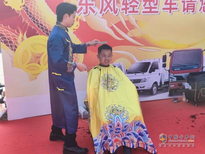 六年陪伴，東風途逸T5走進一個人的心里